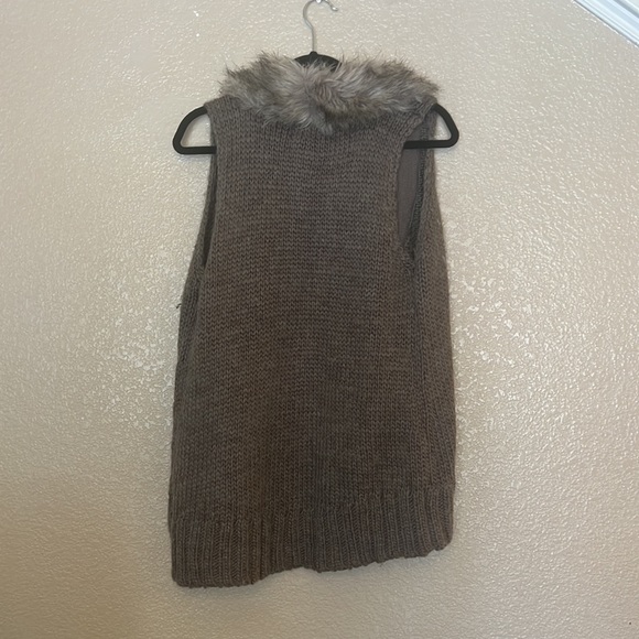 Faux Fur Sweater Vest - Picture 3 of 3